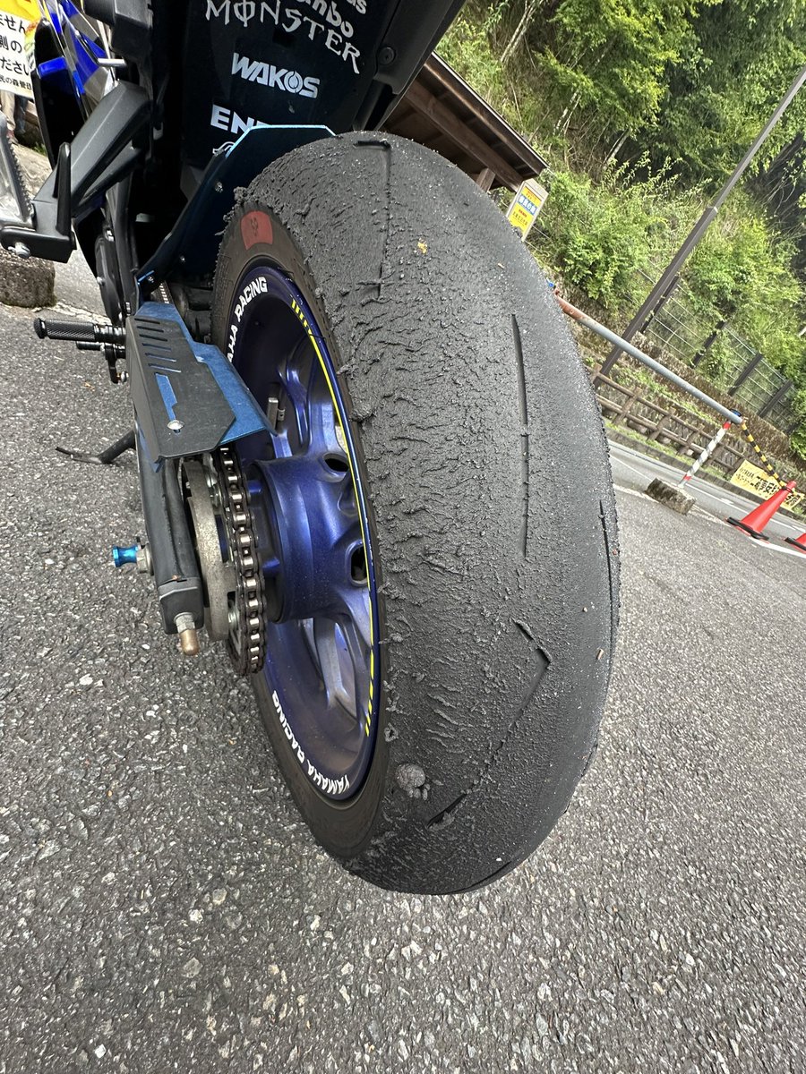 今日は涼しかったしめちゃ走りやすかった！
土曜なのにめちゃすいとったし

タイヤは終了のお知らせ📢
スパコル無くなるん早すぎ