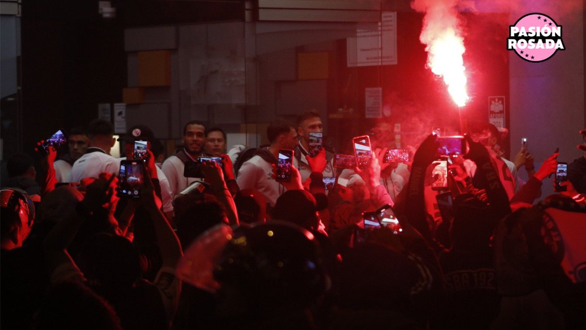 "Con la misma fe de siempre"

📸✍🏻 <a href="/Slm_Unico19/">Santiago Lomparte Mori</a> 

<a href="/PasionRosada/">Pasión Rosada</a> 

#VamosBoys #NoSoyPeriodista