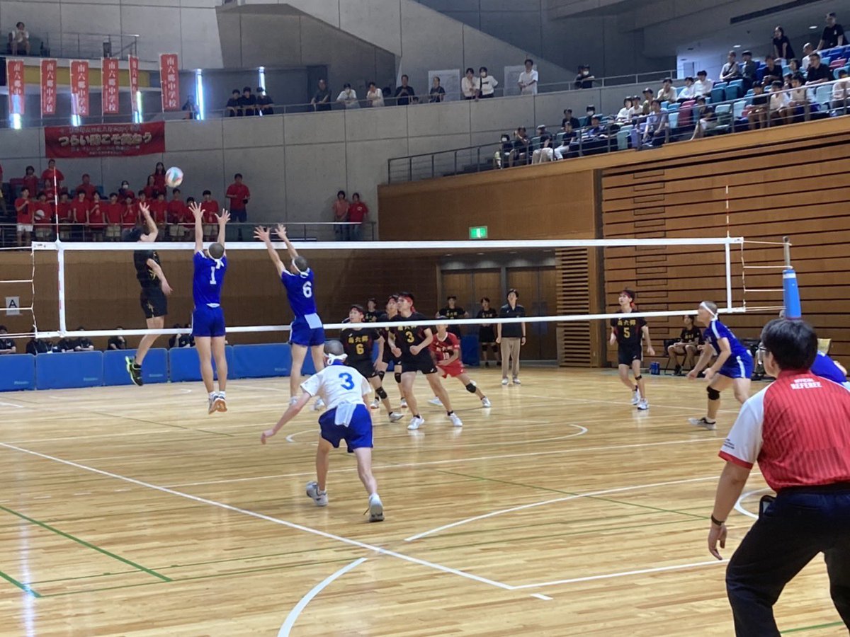 2025gunmakanto's tweet photo. 令和7年度　第60回　関東中学校バレーボール大会（群馬県開催）
ALSOKぐんまアリーナ　男子　第2試合（決勝）Aコート
大田区立南六郷中学校（東京）2(15-25，26-24，25-21)1　駿台学園中学校（東京）　
【優　勝】大田区立南六郷中学校（東京）
【準優勝】駿台学園中学校（東京） https://t.co/wn2xtyOQpK