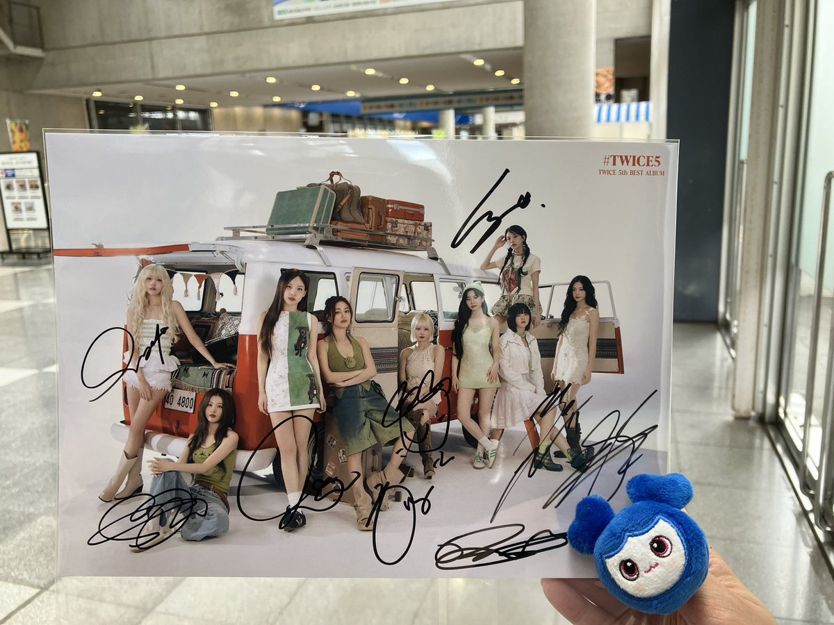 幸せすぎた😭
#TWICE
#TWICE5