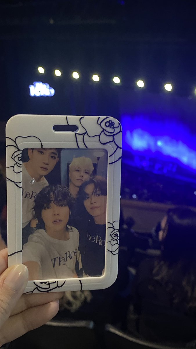 quet • VAI VER O BTS E SKZ tweet media