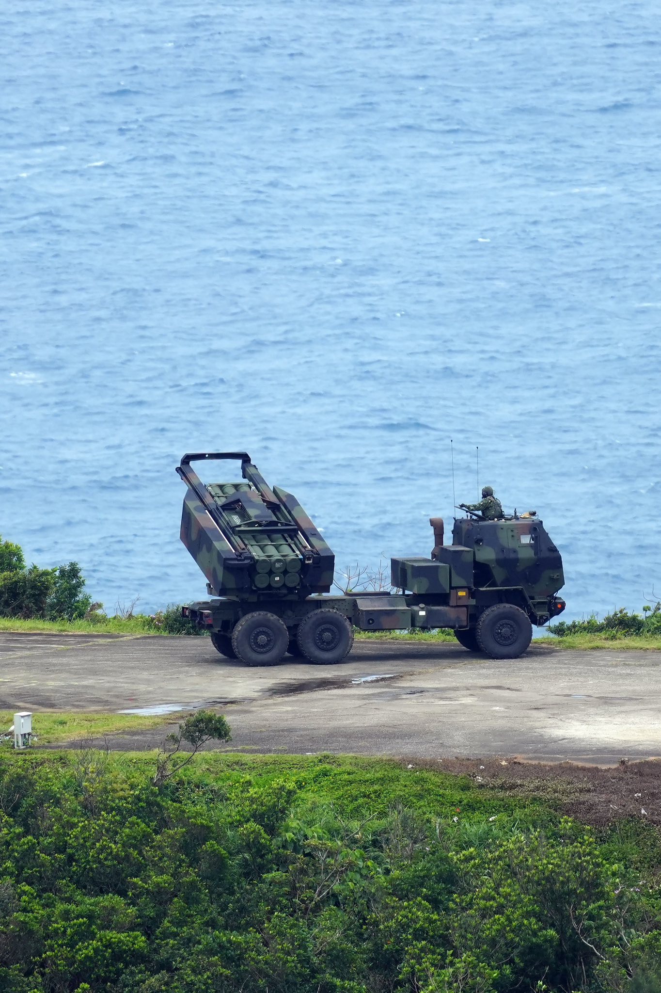 統帥綱領・統帥参考(軍事機密) GUARDIAN OF DEMOCRACY！ 我們都是民主衛士！ ​ 「漢光40 號演習