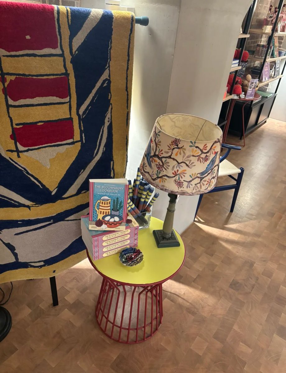 Mia71230454's tweet image. London late summer♡˚ #happyweekendvibes