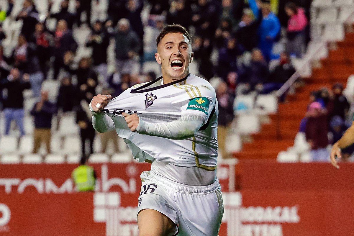 Que hacemos con este tío ahora ? 

Yo tengo muchas dudas