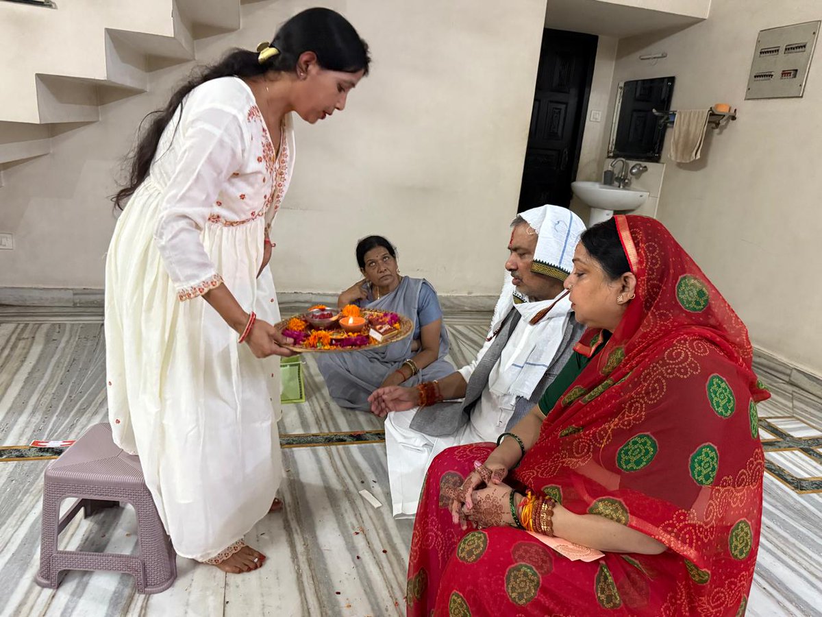 स्नेह और विश्वास की अनुपम डोर...

#रक्षाबन्धन #rakshabandhan