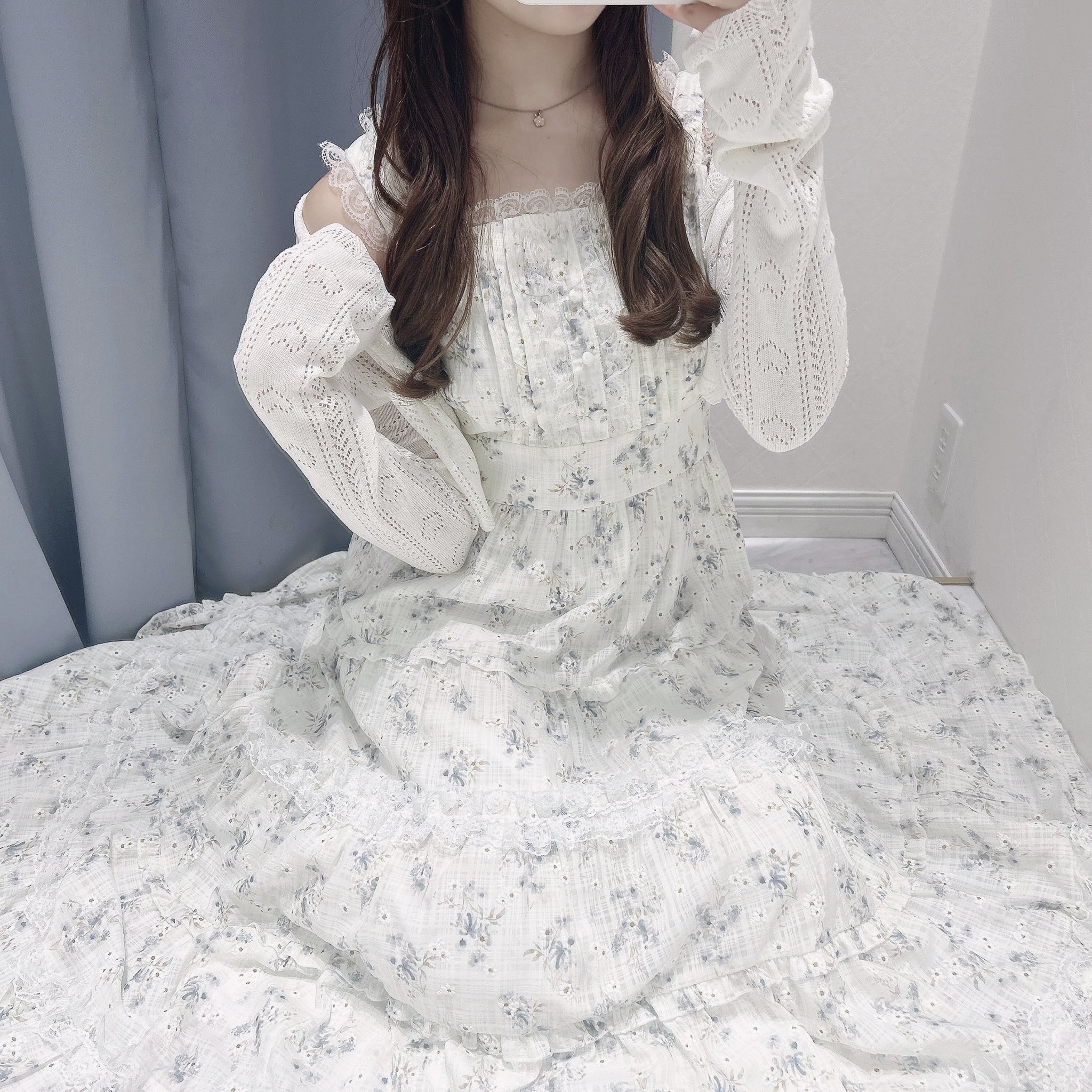 【美品】カネコイサオ高級レースフリルカーディガン アイボリー F KANEKO ISAO（カーディガン）のフリマアイテム一覧