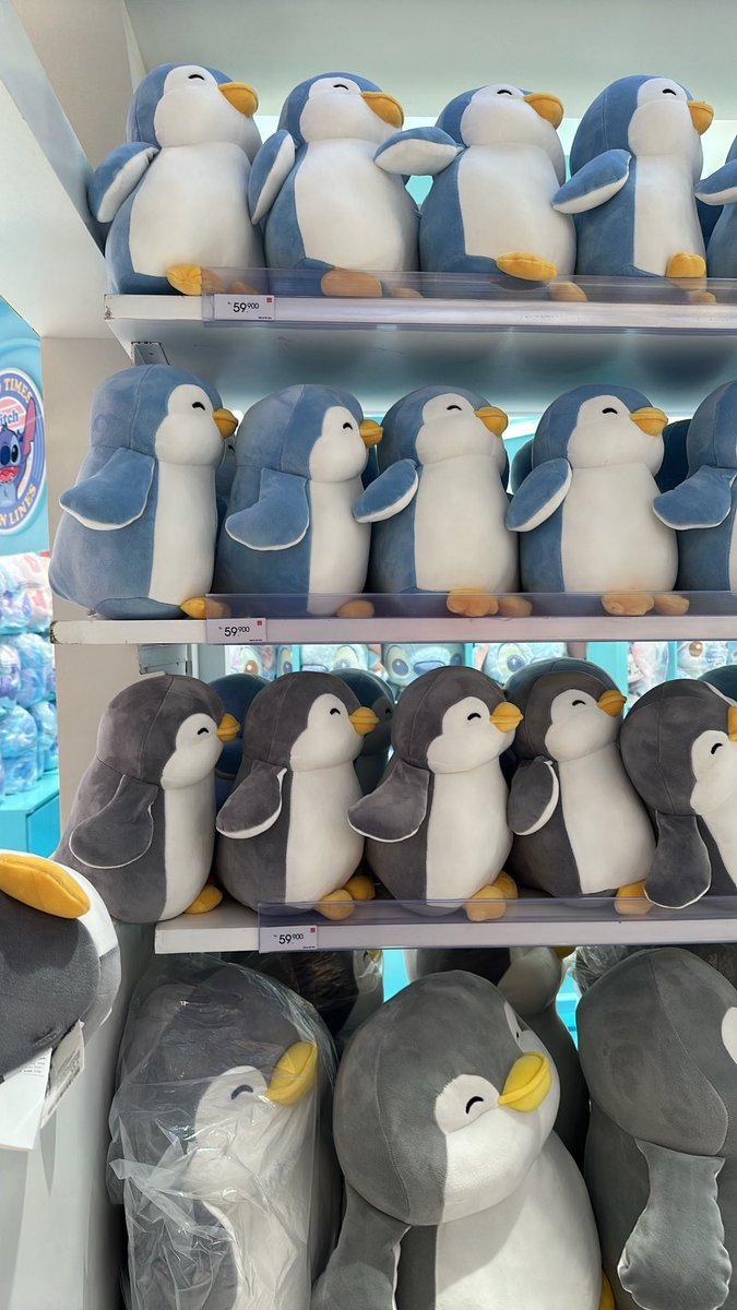 xiaowu2355's tweet photo. Pengu pengu wkwkwk. Lucu bgt https://t.co/tGhiuGfRxQ