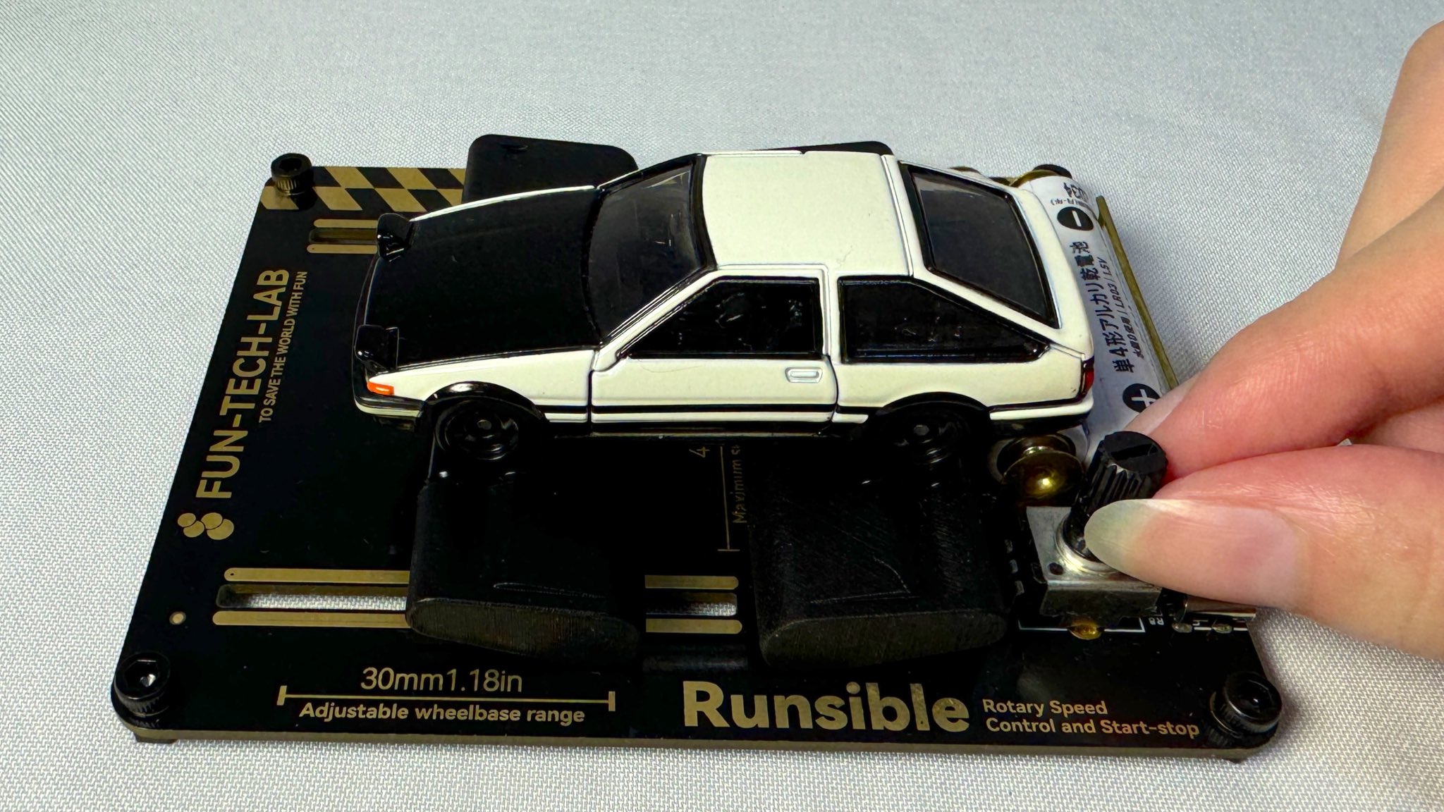 Fun-Tech-Lab RUNSIBLE 64 シャシーダイナモ