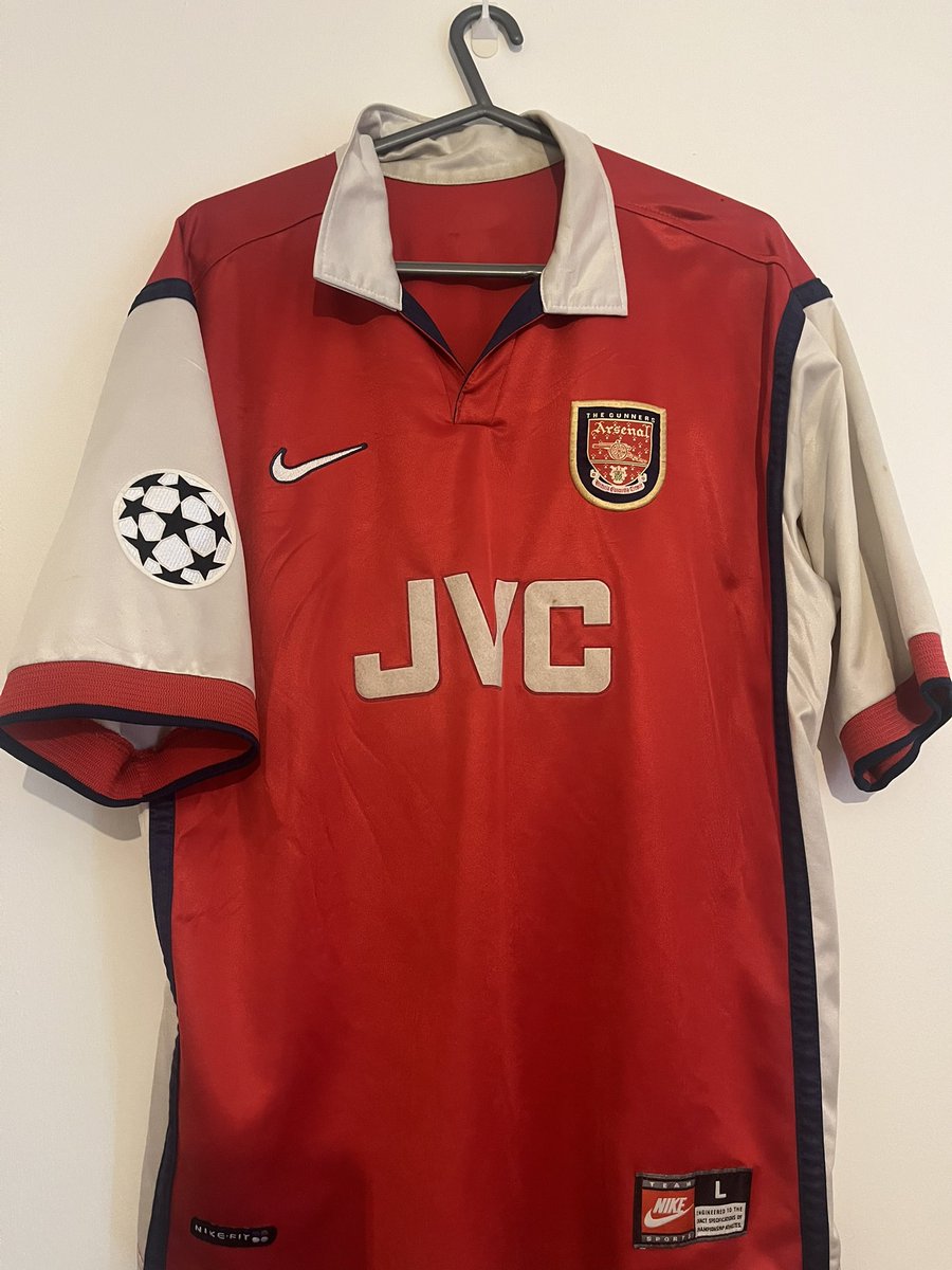 George’s Shirts tweet media