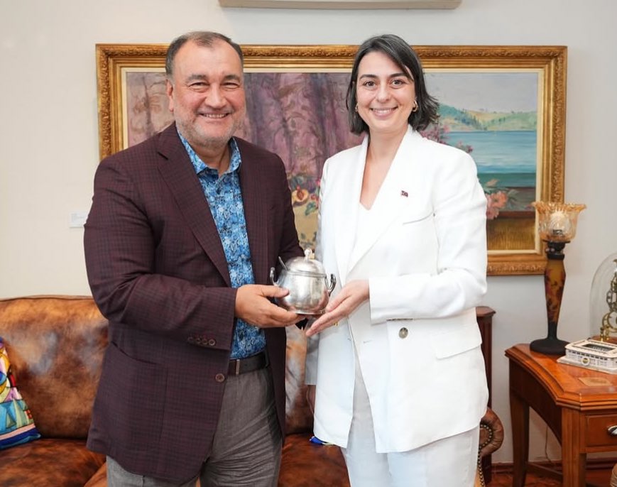 Murat Ülker, Üsküdar Belediye Başkanı Sinem Dedetaş ile bir araya geldi.
