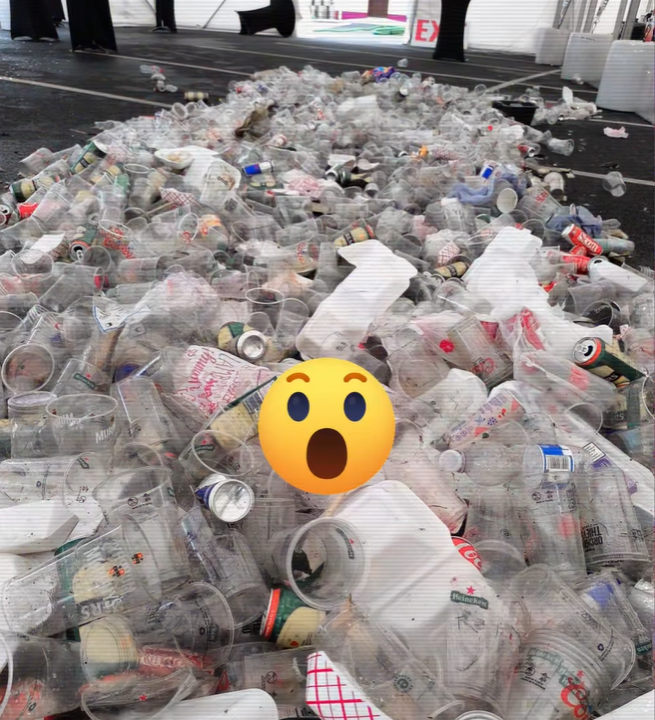 NationalSpringC's tweet photo. Tulla Tidy Towns at the recent Tulla GAA Club Festival ๐ต
๐18 Volunteers.
๐Approx 2700 cups removed from landfill.
๐12 bin liners of cans and bottles put into the ReTurn system.
๐Approx โฌ200 raised for charity from same.
#SDGsIreland #NationalSpringClean #SpringClean25 https://t.co/hmbyUuP4xN