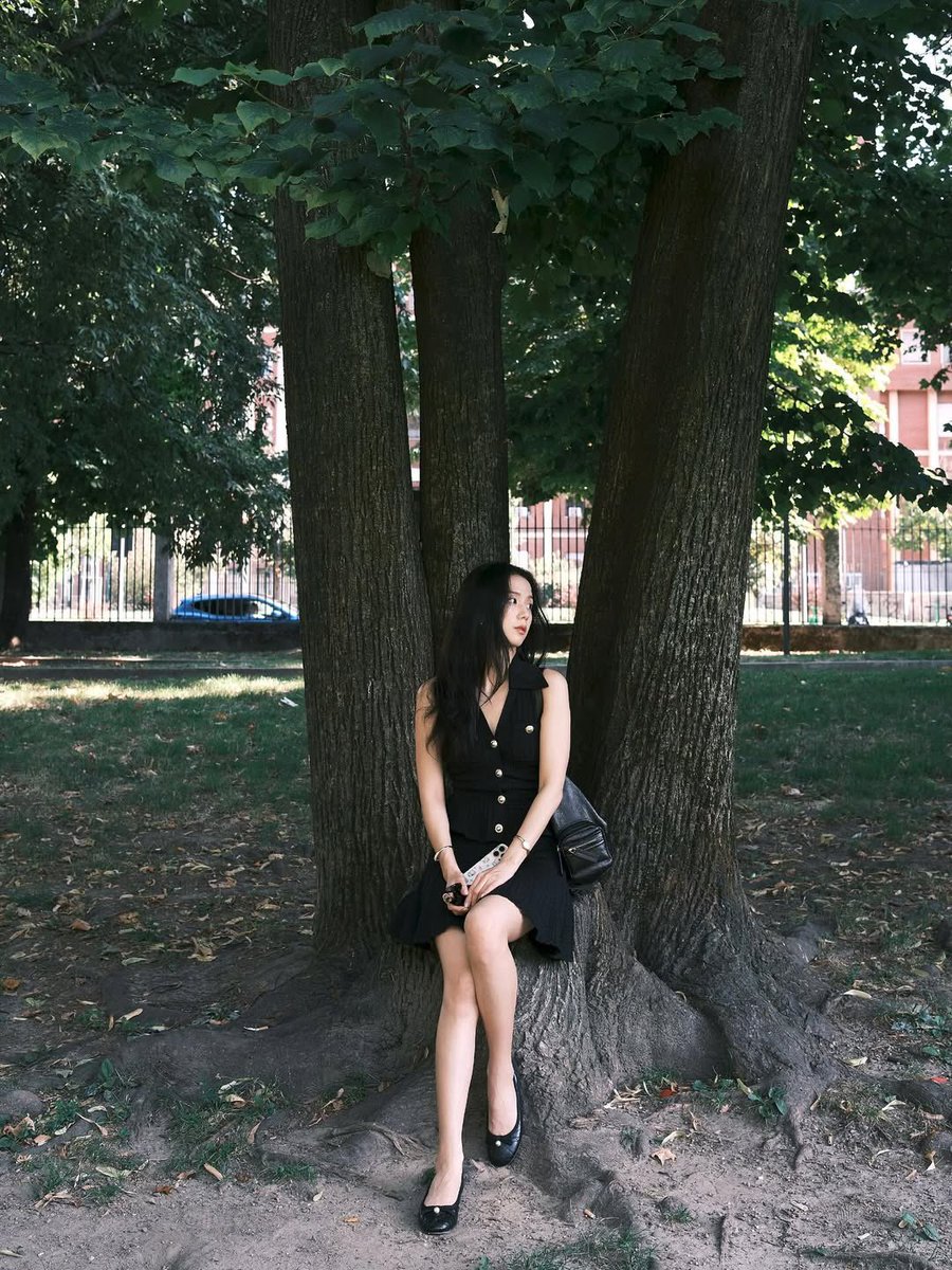 NEWSJISOO's tweet photo. #JISOO instagram update. https://t.co/SA38XSk5tq