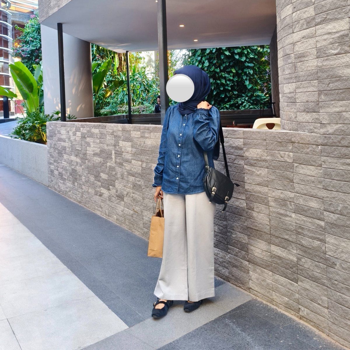 my YES in fashion : punya basic pants yang versatile 🫶 

dari punya 1, sampe punya 3 warna 😆 dari LOKAL brand 🇮🇩✨