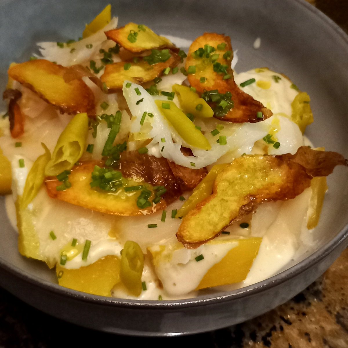 PepGranellTrave's tweet photo. Un día más,Un éxito más 💪❤️
Casa Silvestre en modo dejarse llevar y no fallar.
*Patata con crema ácida de cebolla y #bacalao 
*Panceta,Navajas y Emulsión de Galera (escandaloso 🙏😋)
*Lomo Bajo vaca el Capricho 🫣
#gastrolovers #cuisine #BuenosDias #Twitter #solrepsol #Foodie https://t.co/VrcjXYSbUC