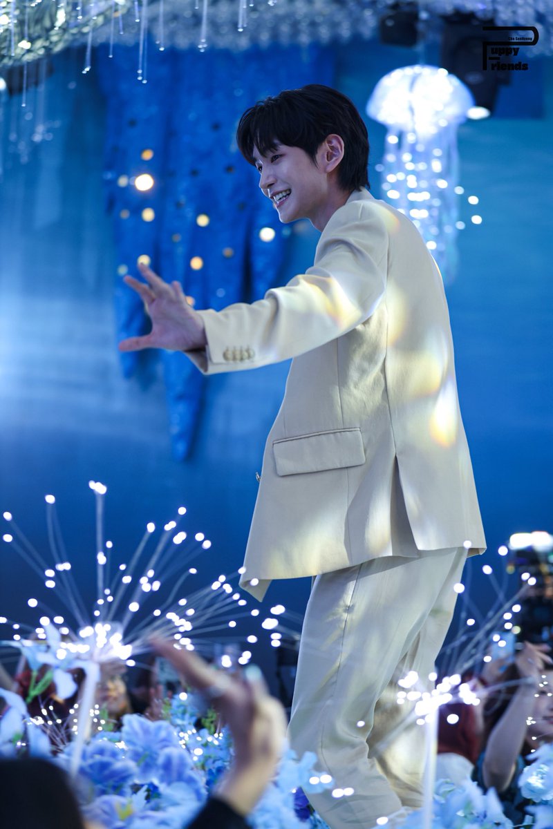 CSH_PFCN's tweet photo. 250802 HANGZHOU BRAND APPRECIATION EVENT Part.2

#차선형 #CHASUNHYUNG https://t.co/YtIjJWUjuP