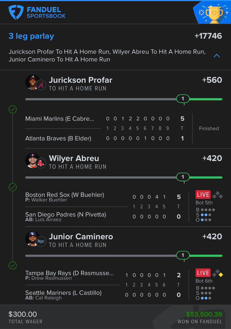 kelly__picks tweet picture