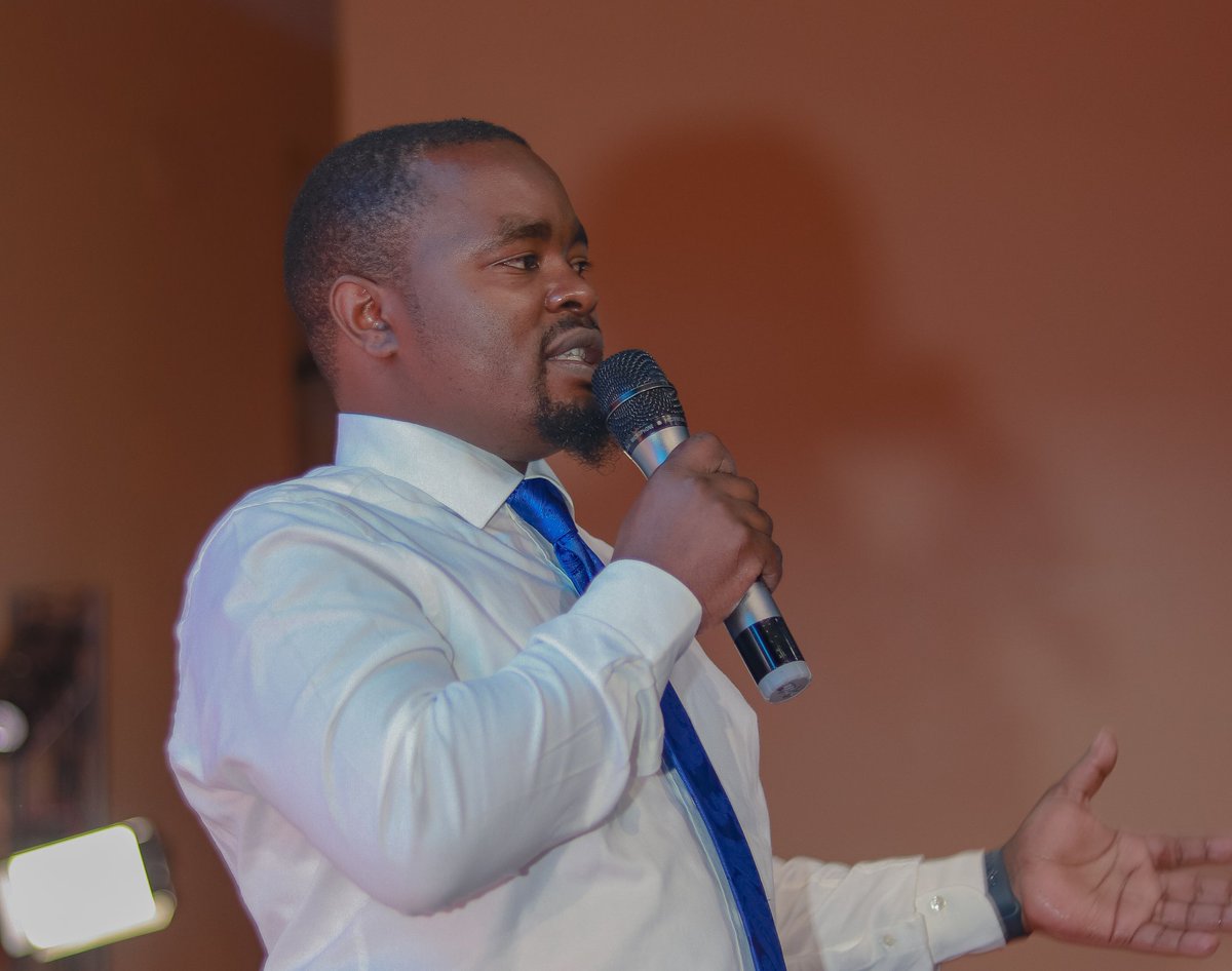 The biggest conman in the National Students' Union.
#Reject <a href="/AntonyManyara/">Hon. Antony Manyara, HSC</a>