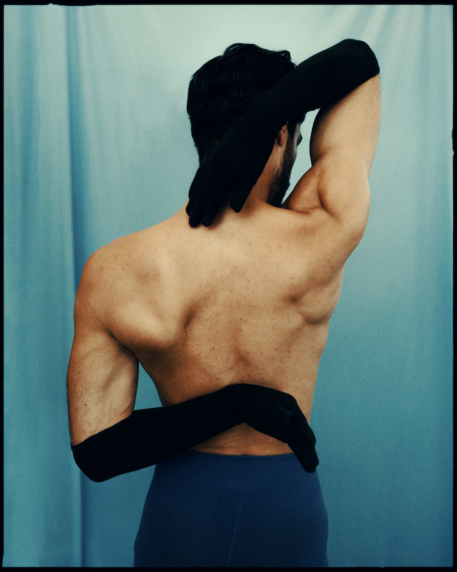 KALTBLUT Magazine (@kaltblutmag) on Twitter photo Overture
A KALTBLUT exclusive. Photography by Andres Quintero. The model is Juan David Vasquez. Makeup by Lorena Castiblanco.  kaltblut-magazine.com/overture/ Overture
A KALTBLUT exclusive. Photography by Andres Quintero. The model is Juan David Vasquez. Makeup by Lorena Castiblanco.  kaltblut-magazine.com/overture/