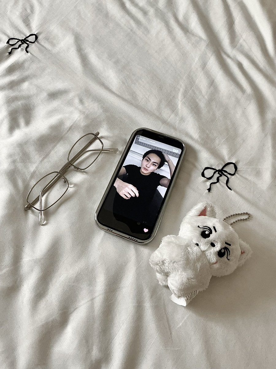 I’m really grateful to Jungwon. Even though he seems tired from traveling, he always comes to open a live for us on Weverse 🥹
 #tojw