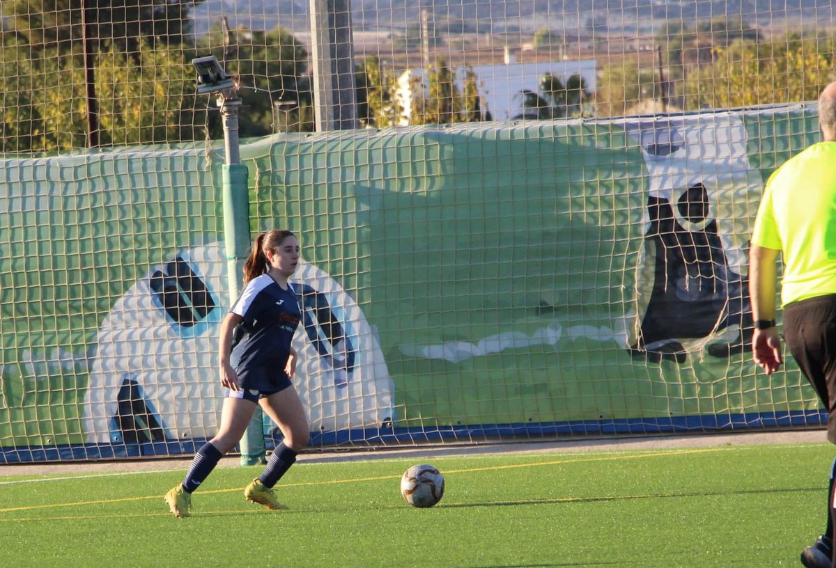 🥳 ¡Hoy cumple años nuestra entrenadora del Senior y nuestra jugadora del Cadete, Josefina Ruiz y Martina Español! Esperamos que lo paséis muy bien en vuestro día.

🎉FELIZ CUMPLEAÑOS🎉