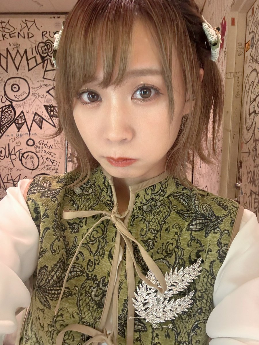 専用 BiSH モモコグミカンパニー ロンT Lサイズ BiSH ライブTシャツ