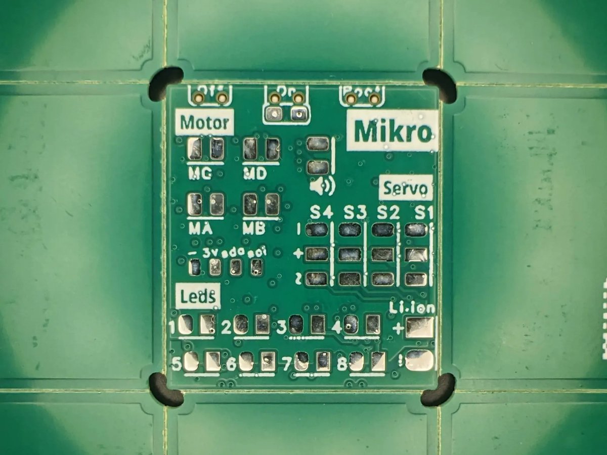 JLCPCB's tweet image. Tiny board, BIG possibilities! 🤖🚤
🔹 Thumb-sized (22.4×20mm) 4-layer PCB,by @rambros3d
🔹 Ultra-compact design for micro robots, cars & boats🚤
Bonus: JLCPCB's X-ray inspection report can help your tiny tech works perfectly!
#MicroElectronics #Robotics #PCBDesign #JLCPCB