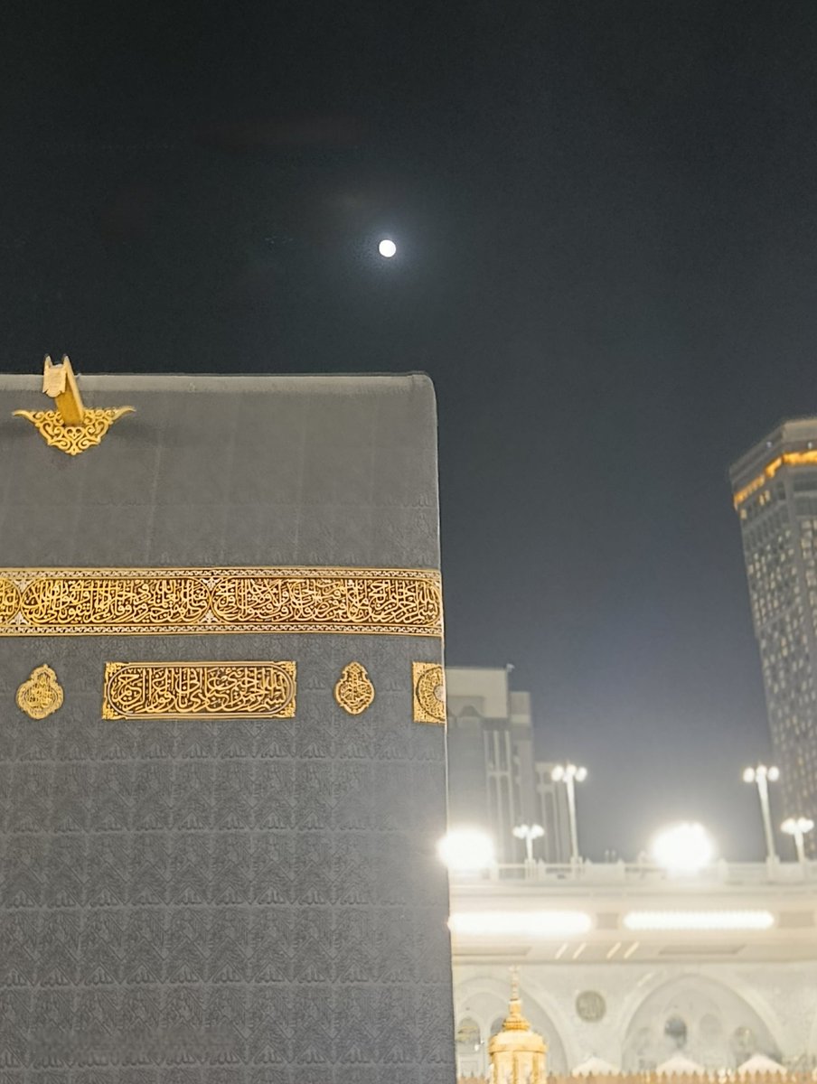 PakForeverIA's tweet image. کعبہ کے قریب سے بنائی گئی پرسوں رات کی تصویر ❤️