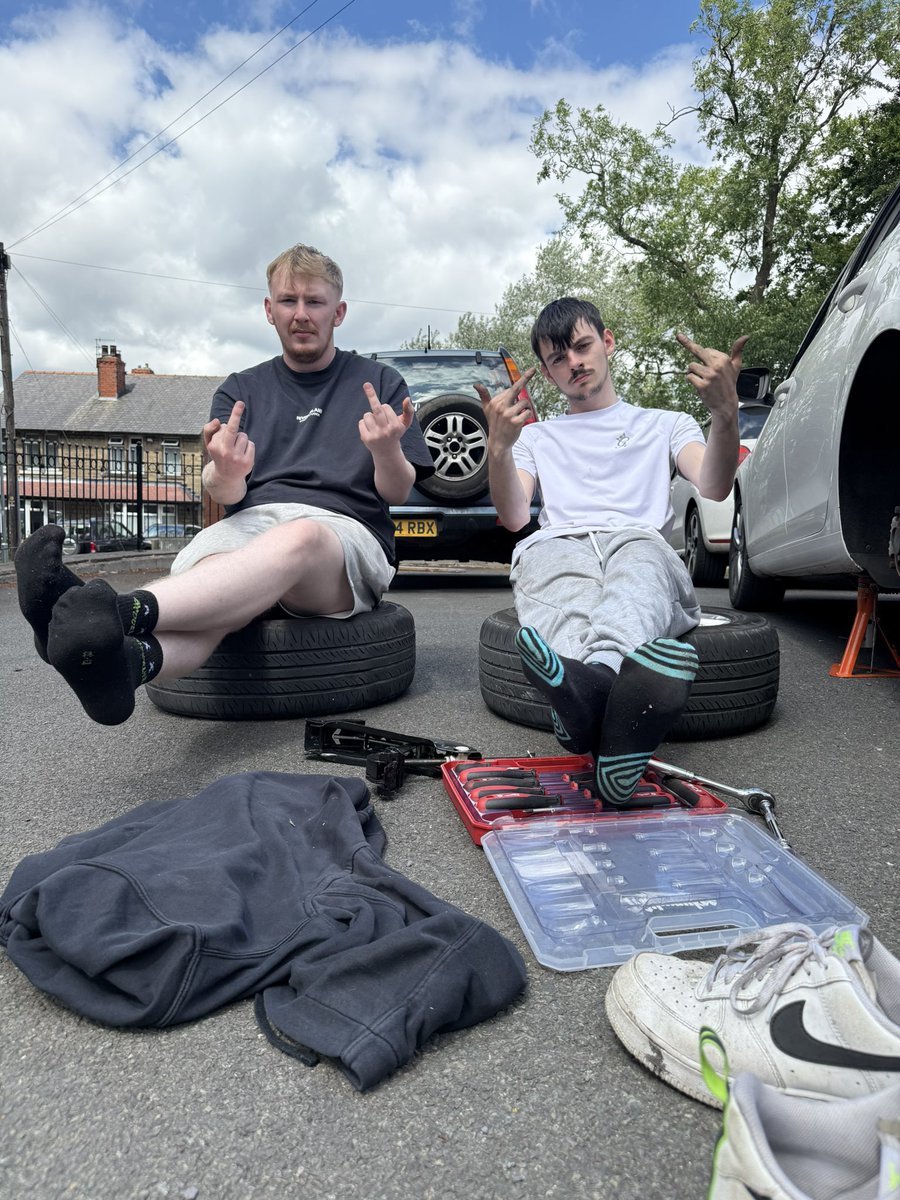 Partition to get <a href="/MasterL84601/">MasterLuke</a> &amp; <a href="/Gazza80322361/">Cash King Gazza</a> doing more duo contents 

<a href="/MasterL84601/">MasterLuke</a> black socks look to die for 🧦🎉