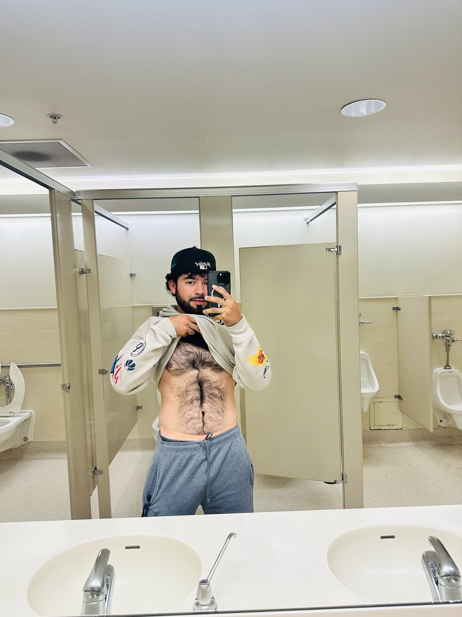maciel77230's tweet photo. 🥲😈😈❤️‍🔥🤤 https://t.co/FfGiJjUBcE