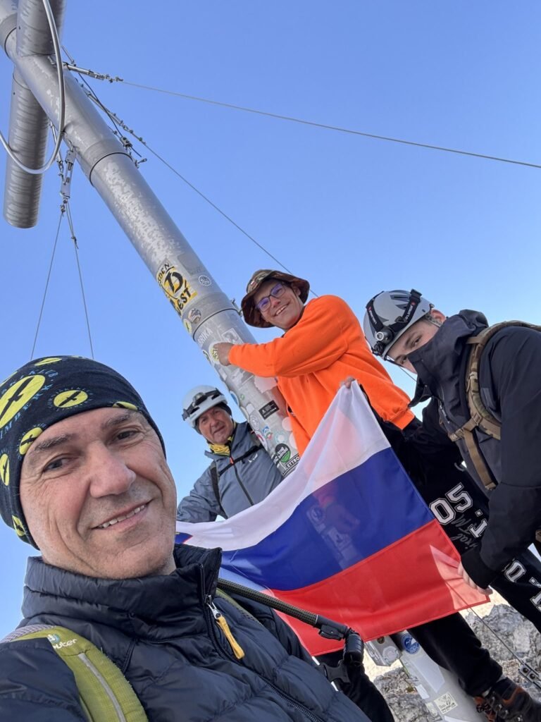 “Dogajanje v Italiji, Avstriji ali nenazadnje v Palestini, je njihova stvar” – Janez Janša “svetuje” Pirc Musarjevi “naj se raje ukvarja s tem, kar se Slovencem dogaja v Sloveniji”
strogo-zaupno.si/politika/dogaj…