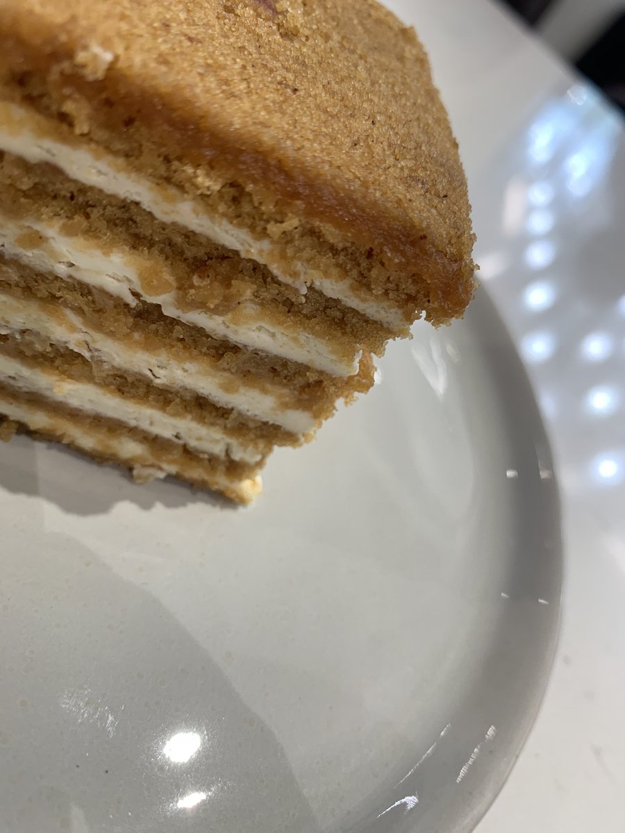 Abc123Community's tweet image. 🍯🍰 Honey Moment 🍰🍯

A slice of this honey cake is like one side smelling of heaven, the other tasting like love!
Every layer tells a story… a story that with the very first bite reminds you of life’s sweetness.
Start your day with a honey-like bite and let your energy and…