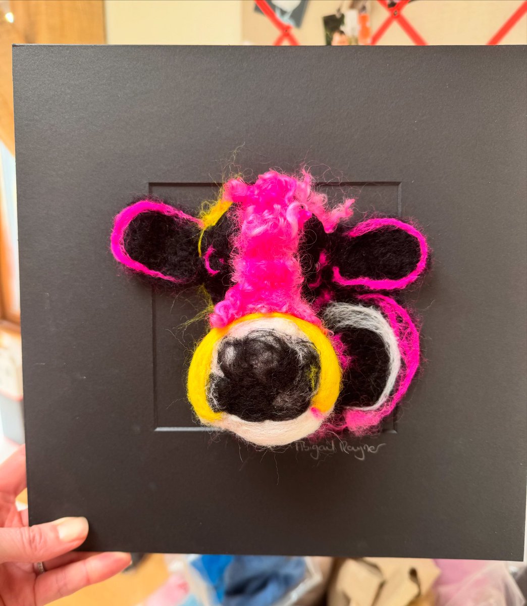 ‘Good Mooing’ 

#colour #arttomakeyousmile