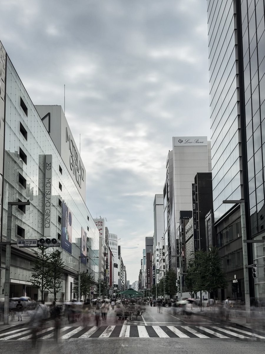 EOS_EOS_X1's tweet image. お盆休みに
銀ブラ