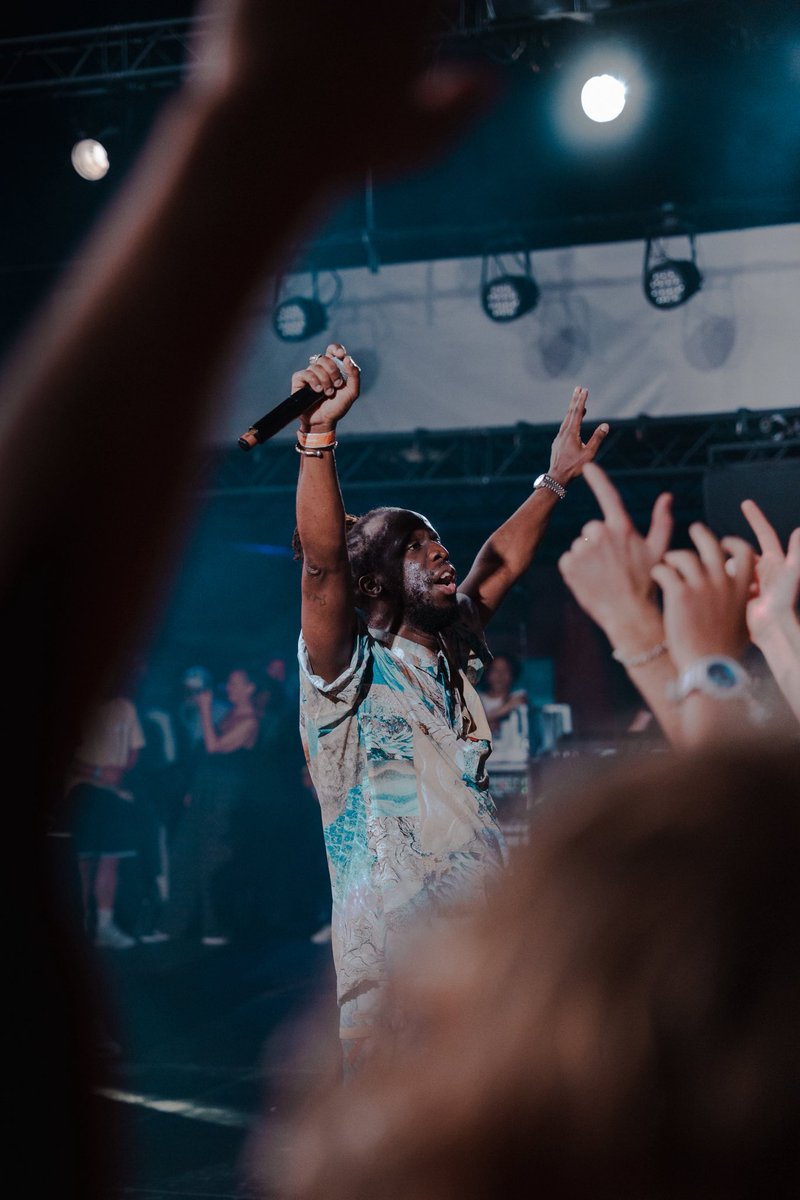 Punaise le même soir voir Maïro, Youssoupha, Ben PLG, jungle jack ET BIGFLO ??? Bah faut applaudir
(j’edit le reste plus tard)