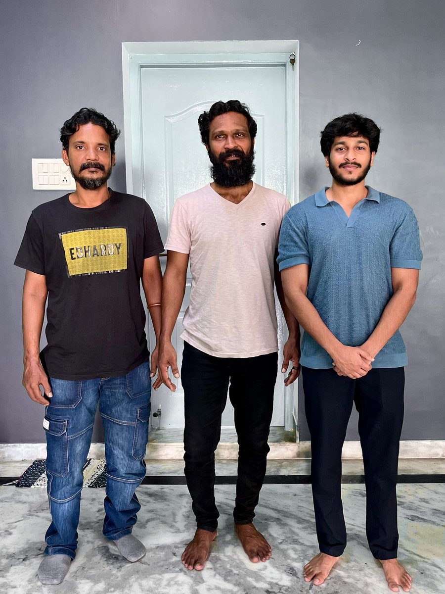 LK Akshay Kumar (@lk_akshaykumar) on Twitter photo Thank you #VetriMaaran sir for your constant support & blessings for my first film #Sirai
<a href="/7screenstudio/">Seven Screen Studio</a> Thank you #VetriMaaran sir for your constant support & blessings for my first film #Sirai
<a href="/7screenstudio/">Seven Screen Studio</a>