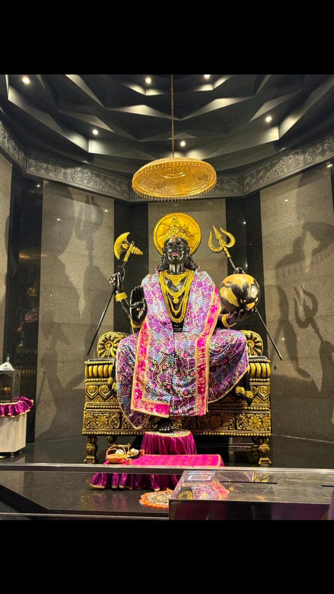 तीनों लोकों के न्यायाधीश, नवग्रह प्रथम न्याय के देवता शनि देव के दिव्य अलौकिक अभिषेक दर्शन - शनि शिंगणापुर

ॐ शं शनैश्चराय नमः

#RakshaBandhan
#रक्षाबंधन