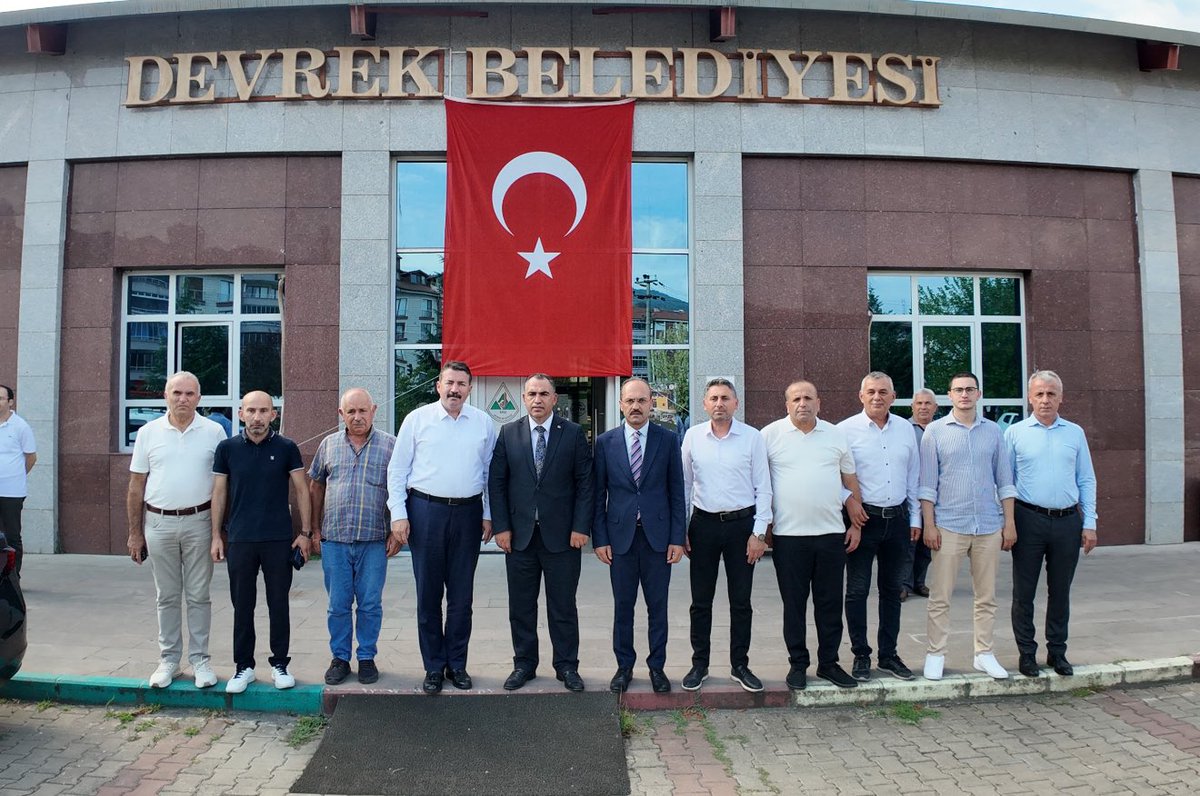 📍Zonguldak - Devrek

Devrek Belediye Başkanımız Özcan Ulupınar'ı makamında ziyaret ettik.

İlçemiz genelinde geleceği esas alan çalışmalarından dolayı Sayın Başkan Ulupınar'ı tebrik ediyor, çalışmalarında başarılar diliyorum.<a href="/RTErdogan/">Recep Tayyip Erdoğan</a> <a href="/Akparti/">AK Parti</a> <a href="/abuyukgumus/">Ahmet Büyükgümüş</a>