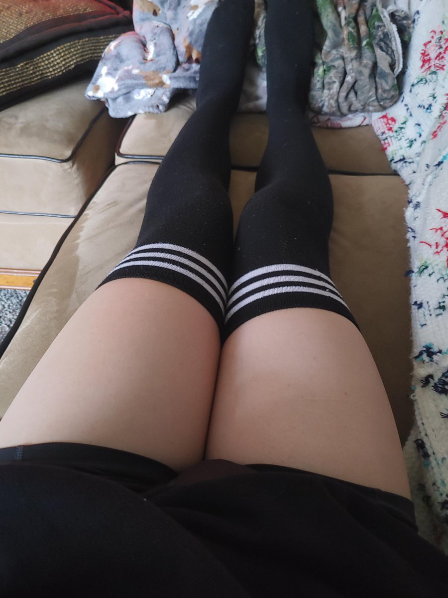 St0ckingA's tweet photo. @YumekawaVT @nyoomiepiyu @KabibiUWU @RuriNemui April fools~ https://t.co/i2es615hsO