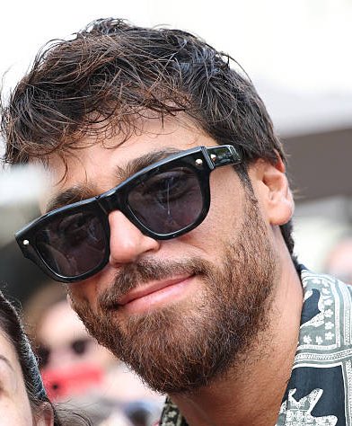 Günaydın 🌏!
La vida tiene todos esos giros y vueltas. Tienes q agarrarte fuerte y listo. Vamos a x el sábado. Feliz día 😊😍😘

I ❤️CANYAMAN
#CanYaman ❤️