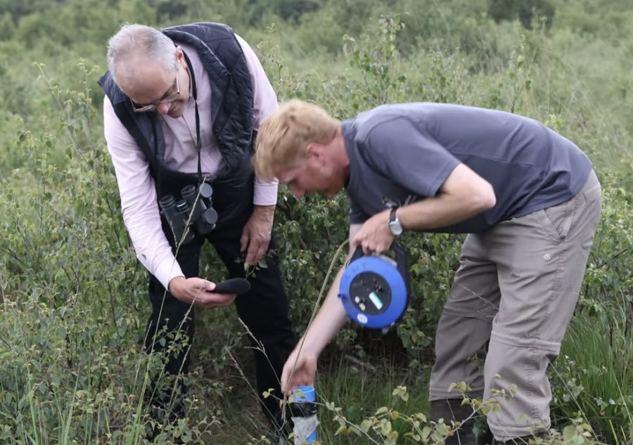 melvynprior's tweet photo. To complement the latest @LincsWildlife #WilderLincolnshire podcast here’s the latest #YouTube video with warden #MattCox at #CrowleMoor #Peat #Carbon @LWTWildNews But how deep is the Peat ?? https://t.co/Fk4vNOZp4F https://t.co/LhC1xizqpy