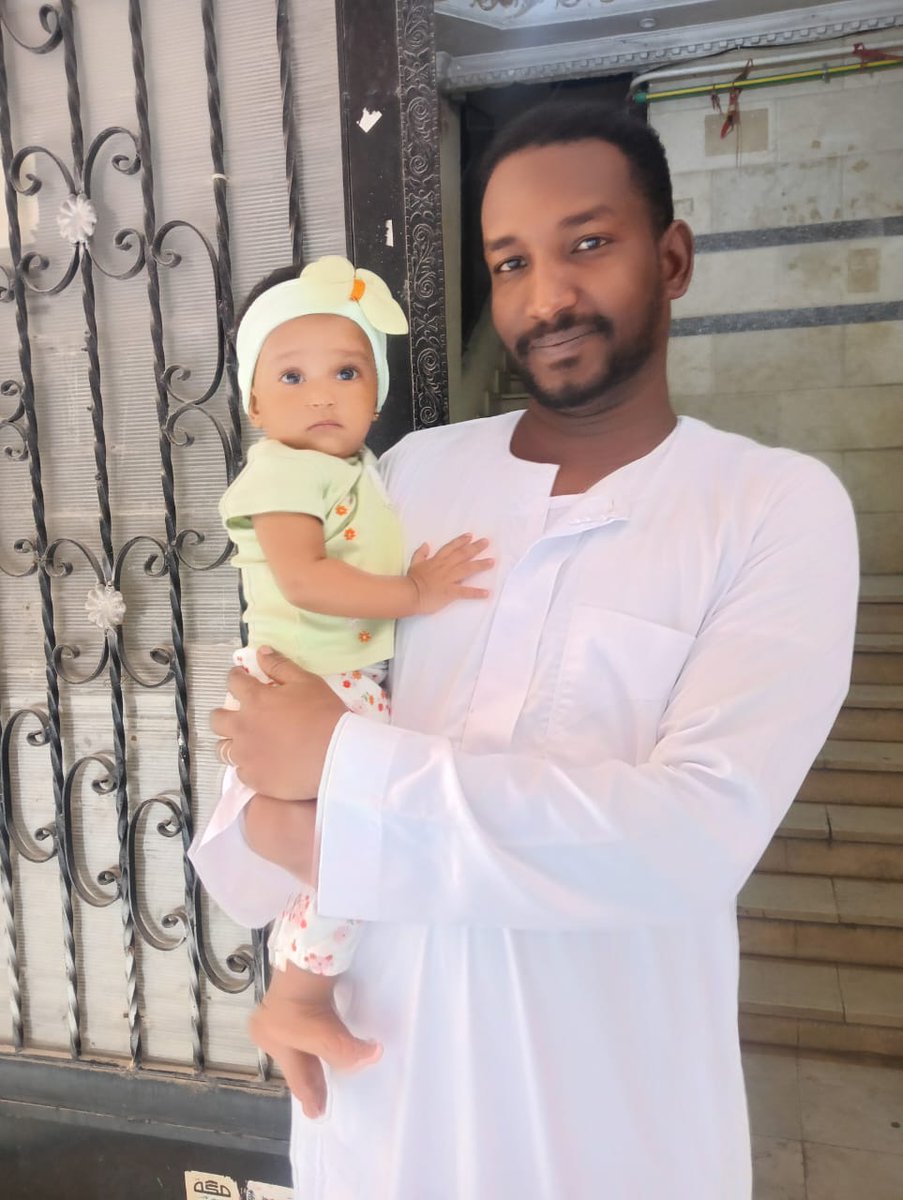 Abdelmaged69C's tweet image. 🔹وفاة المواطن السوداني مجاهد عادل محمد أحمد داخل قسم الأهرام بمحافظة الجيزة متاثراً بمضاعفات مرض السكري حيث كان محتجزاً داخل القسم لمدة 21 يوماً .. السلطات المصرية كانت تنوي ترحيله إلي السودان وفشلت إتصالات ذويه للإفراج عنه لتلقي العلاج ..
🔹الراحل مجاهد عادل سافر إلي مصر…