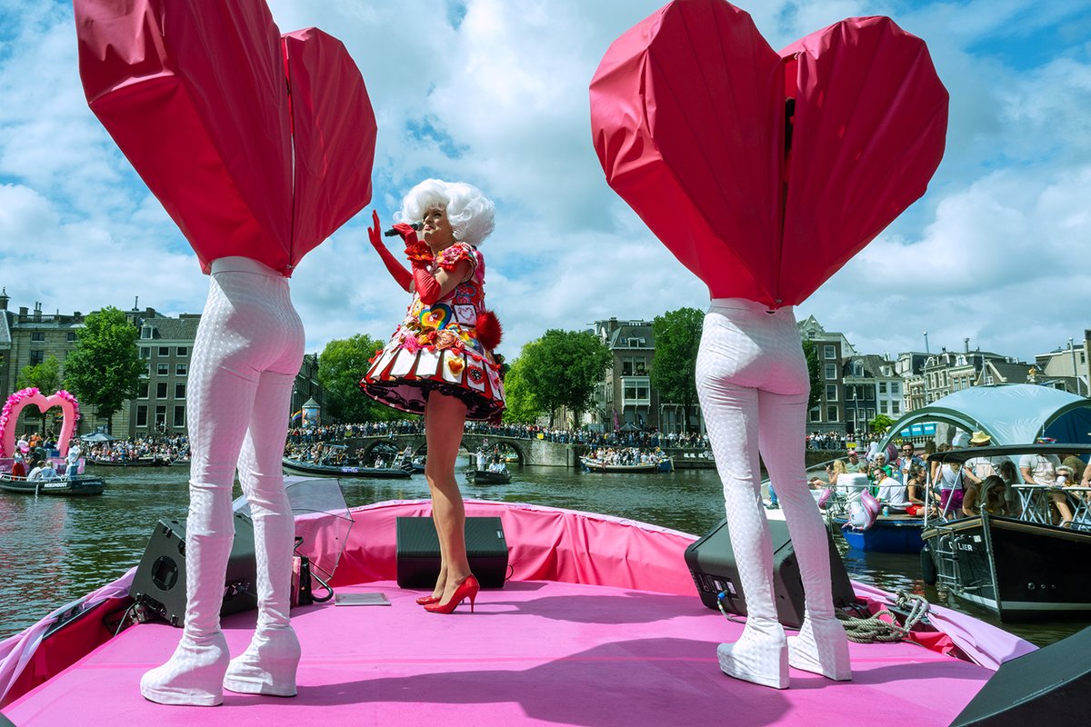 Vandaag is het alweer een week geleden dat we over het water gleden. Kun je nog zingen? Zing dan mee: youtube.com/watch?v=uQ-3tO… (foto: Eveline Renaud) #laatliefderegeren