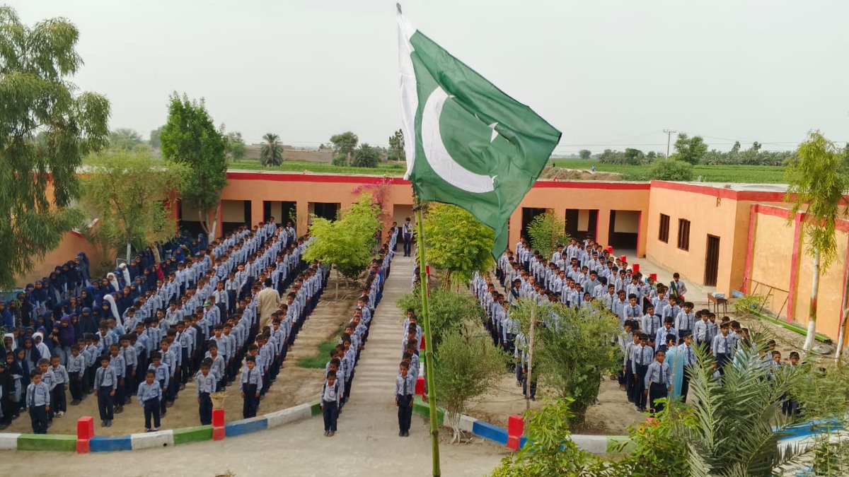 NaseebMalano's tweet photo. #Sindheducationfoundation Assisted School SHAHEED SOOREH BADSHAH ELEMENTARY school BAATTI GOTH NEAR PANO AKIL DISTRICTS SUKKUR https://t.co/YurMxmkMEg