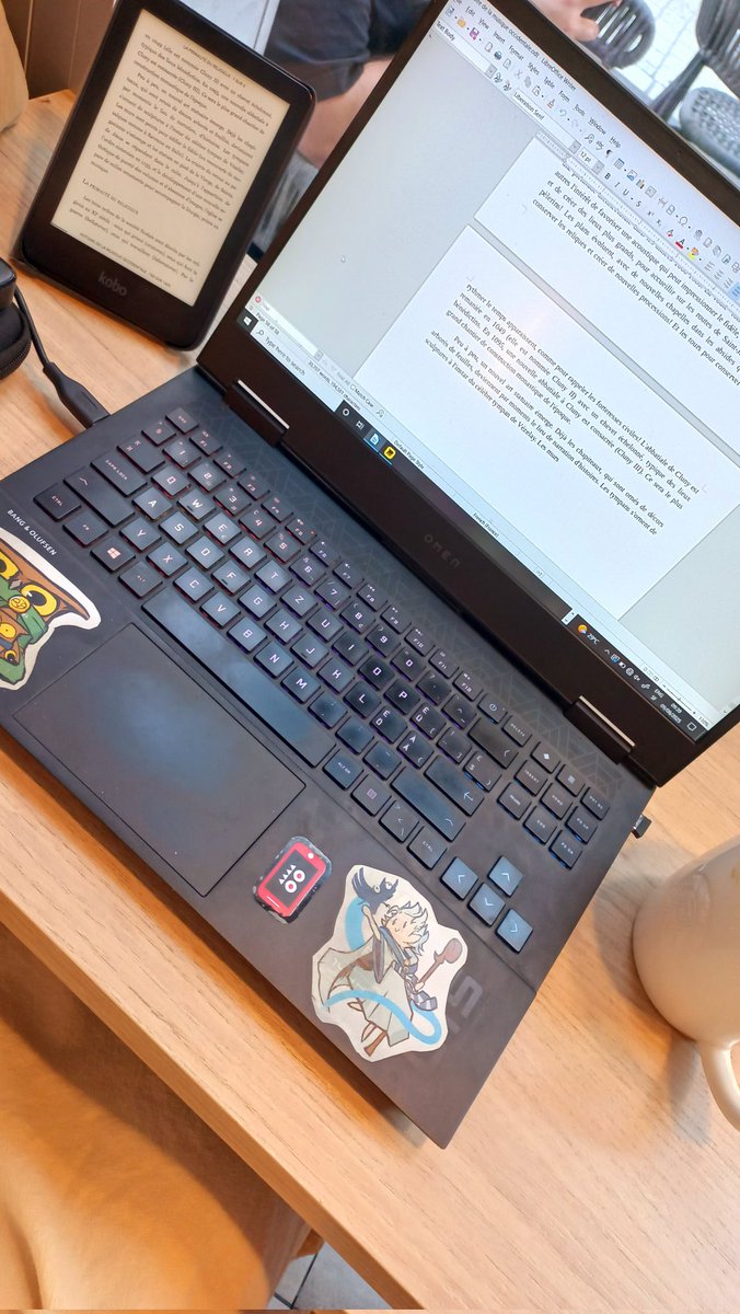 Loving these cozy studious mornings at Starbucks 😌☕