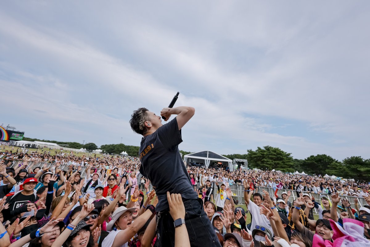 luckyfm_fes's tweet photo. 【SetList + Live Photos】Novel Core
LuckyFes'25
WING STAGE 8/9(土)  14:05〜
▶︎https://t.co/O1Qb3ERSaA

【SetList】
1. A GREAT FOOL
2. HANERO!!!
3. EVER EVER GREEN
4. No Way Back
5. カミサマキドリ
6. SHIKATO!!!
7. RULERS
8. WAGAMAMA MONDAIJI

@iamnovelcore 
#NovelCoreｚ https://t.co/K1SjqcjII1