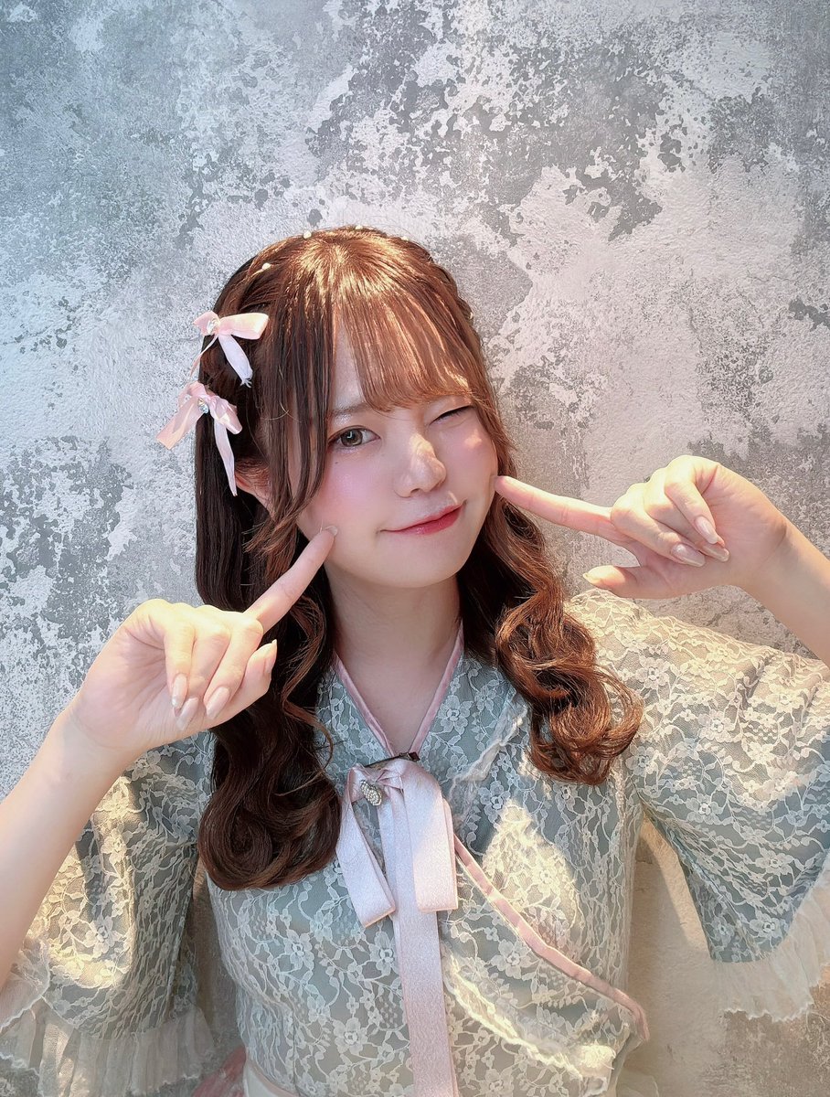 【8月の高橋に会える日🐙】

8月22日(金)20:00〜
8月27日(水)20:00〜
8月30日(土)15:00〜

あっちい日が続きますが
最近知ってくれた方も
昔から知ってくれてる方も
いつも仲良くしてくれる方も
きてくれると嬉しいです💓

金土シフト、結構レアだよ✌️

いっぱい話そうね☺️