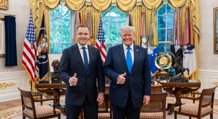 3 WRZEŚNIA - oficjalne spotkanie Prezydenta RP, Karola Nawrockiego z Prezydentem USA, Donaldem Trumpem w Białym Domu.

Prezydent Trump przekazał zaproszenie w oficjalnym liście gratulacyjnym w dniu zaprzysiężenia Karola Nawrockiego.

To będzie spotkanie ROBOCZE, więc grubo.
