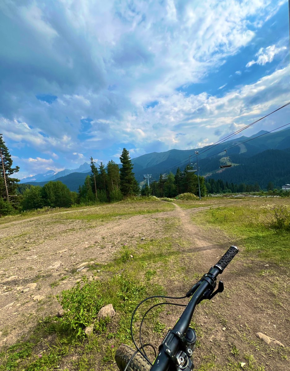 RalfBox's tweet image. Tried downhill MTB in mountains a week ago. Felt scary but I liked it ngl