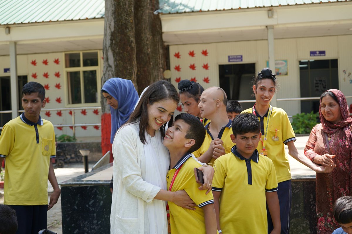 Dagger Parivaar School tweet media