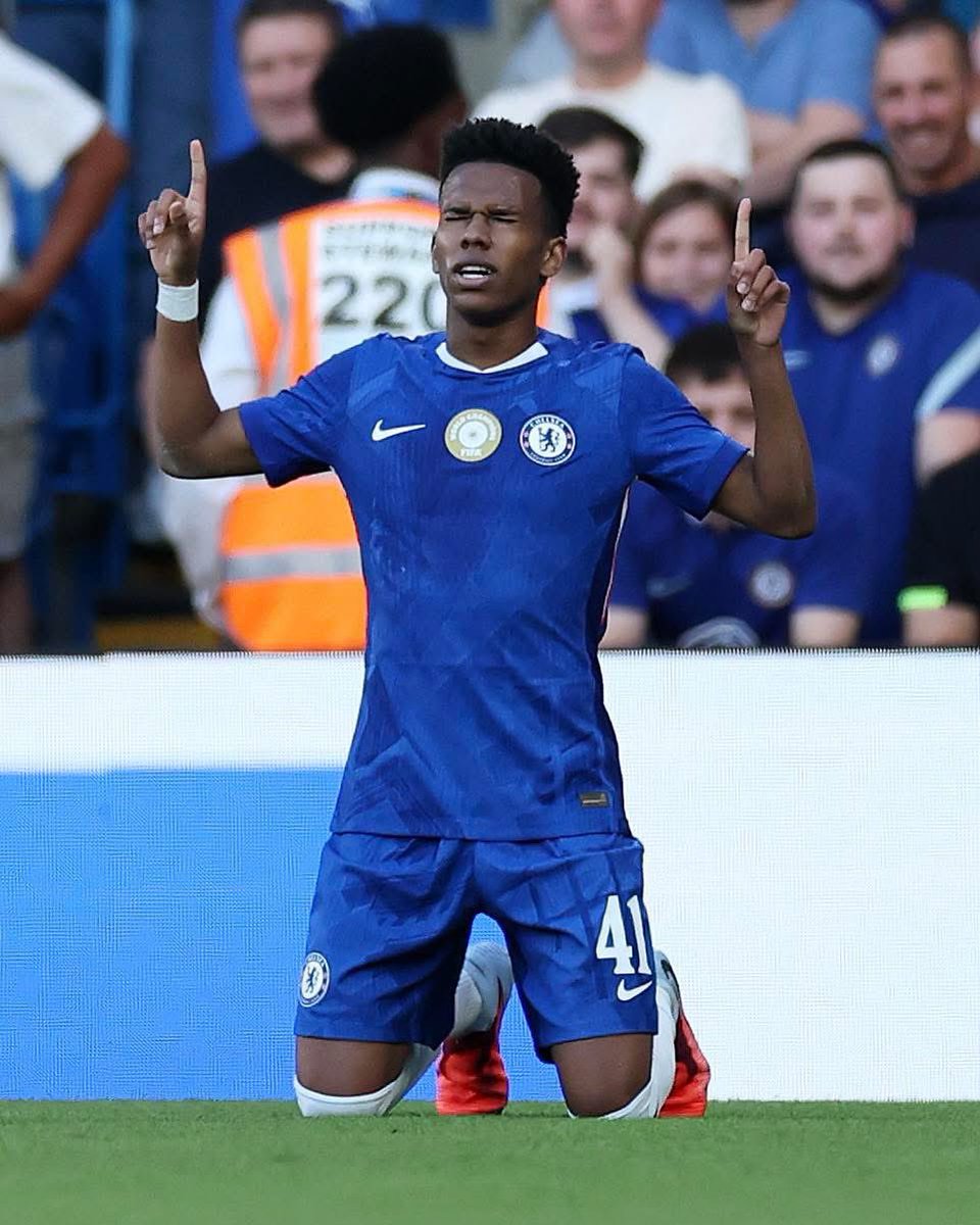 GOODMORNING 
  
Wicked World ,Im aawaaaaake 🙏